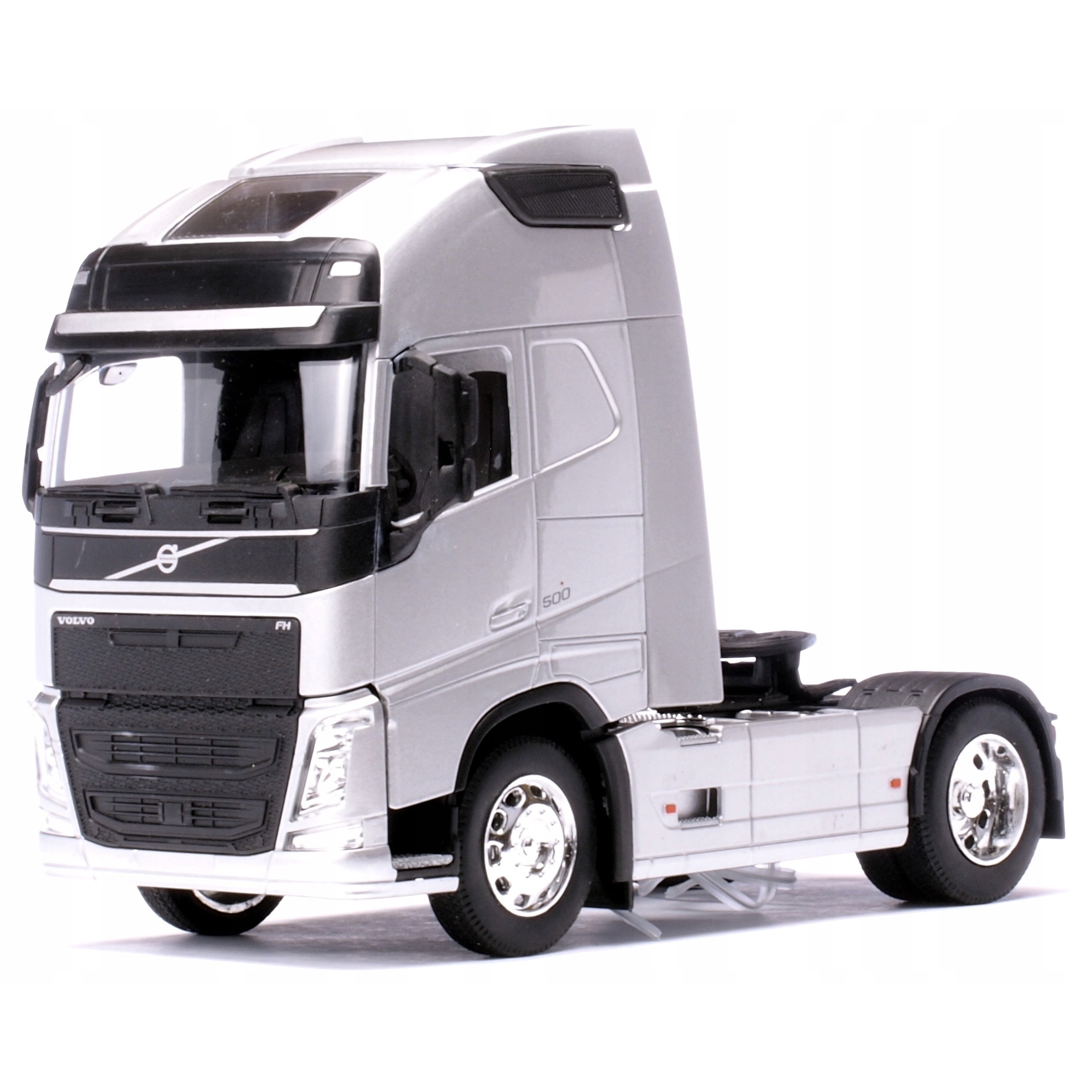 Automacheta camion, Carmotion, Volvo, Metal, 1:32, Argintiu - eMAG.ro