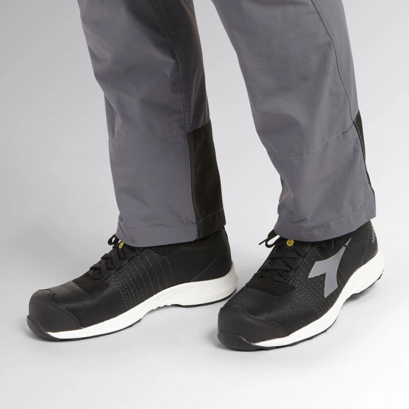 Diadora