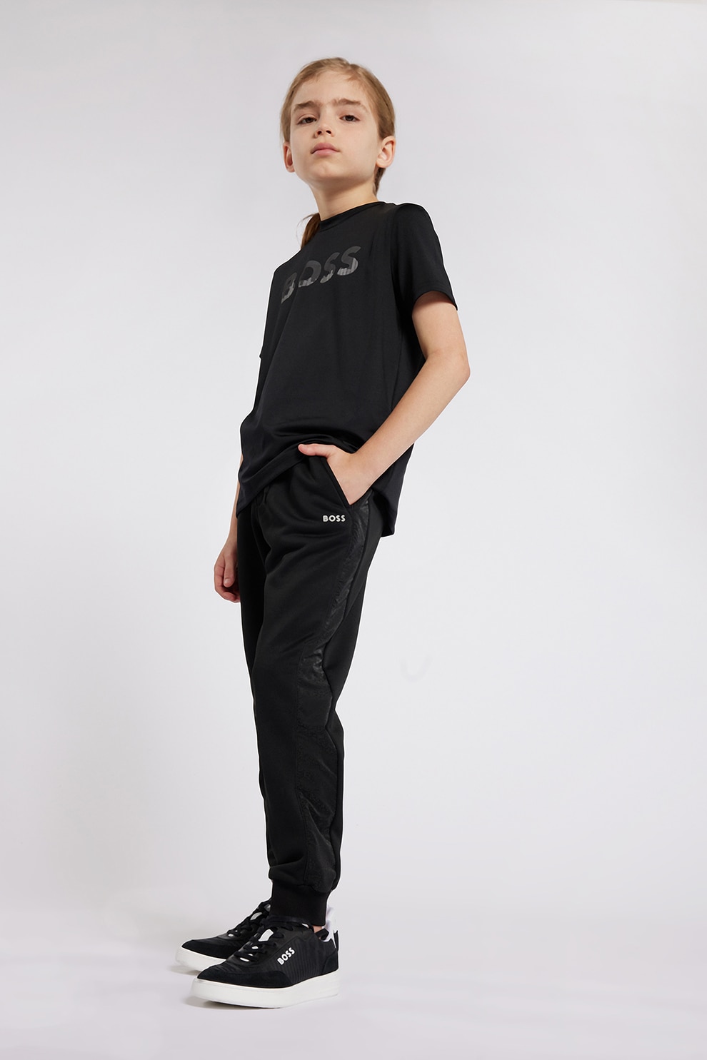 BOSS Kidswear, Tricou cu decolteu la baza gatului si imprimeu logo, Negru, Gri, 114 CM