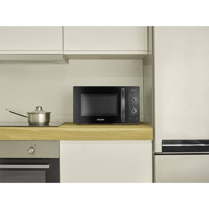 Cuptor cu microunde Severin, capacitate 25 litri, platou rotativ Ø 27 cm, 9 trepte de putere, functie dezghetare, grill, timer, semnal acustic, lumina interioara, carcasa otel inoxidabil, usor de curatat, negru