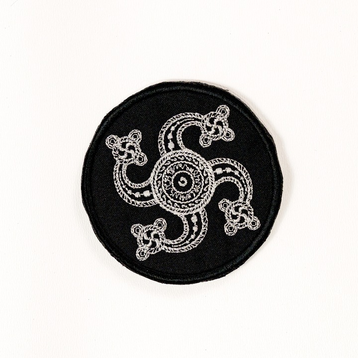 Petic brodat Brodcraft - Simbol solar geto-dacic, alb negru, 8x8 cm