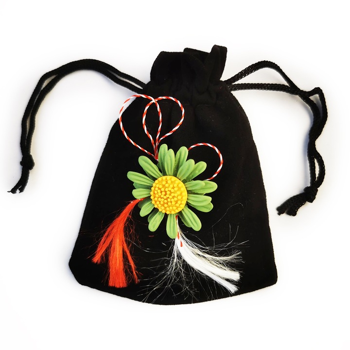 Martisor Brosa de Metal pe Saculet de Catifea, Margareta Verde, Colectia VisionXXI