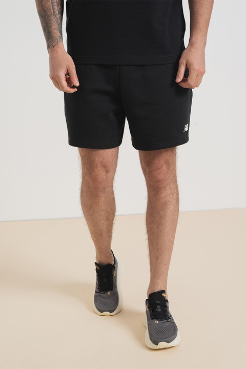 New Balance, Pantaloni scurti de trening cu croiala relaxed fit, Negru