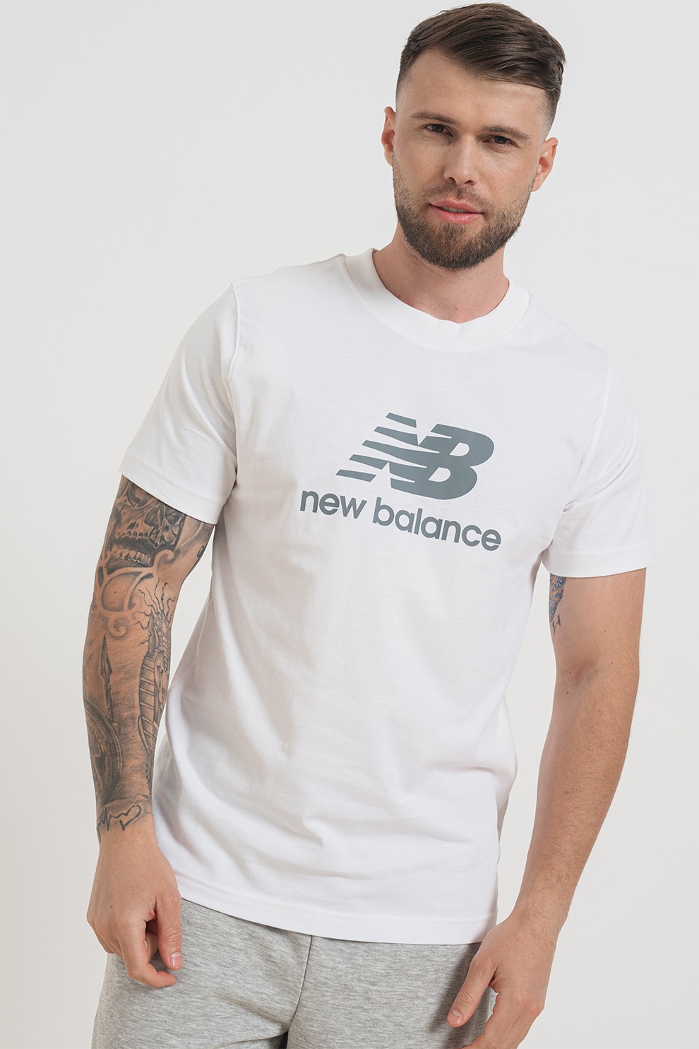New Balance, Tricou de bumbac cu decolteu la baza gatului, Gri, Alb optic, M