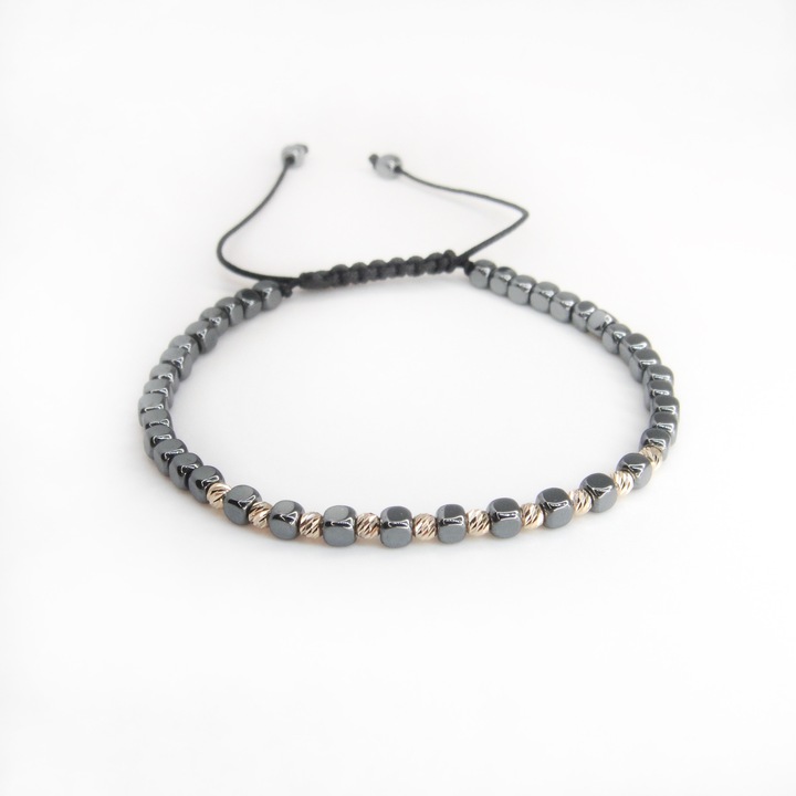 Bratara reglabila cu bile aur 14k de 2.5 mm si cuburi hematit gri de 3 mm