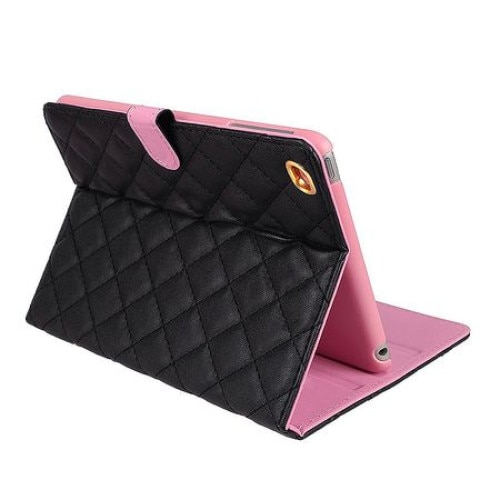 Husa protectie tableta compatibila cu Apple iPad 2017 9.7", Model Luxury Crown, Piele Ecologica, Negru-Roz