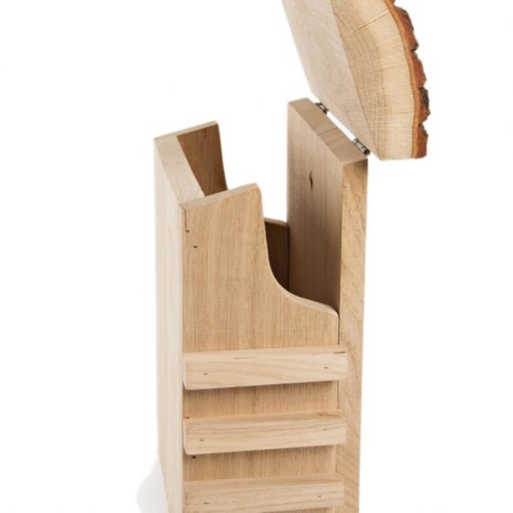 Casuta pentru veverite, realizata din stejar, access lateral, 21 x 14 x 34 cm