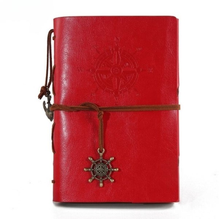 Set 2 agende, cu coperta din piele eco, cu curea si busola, 82 pagini, 8.2 x 12.3 cm, rosu