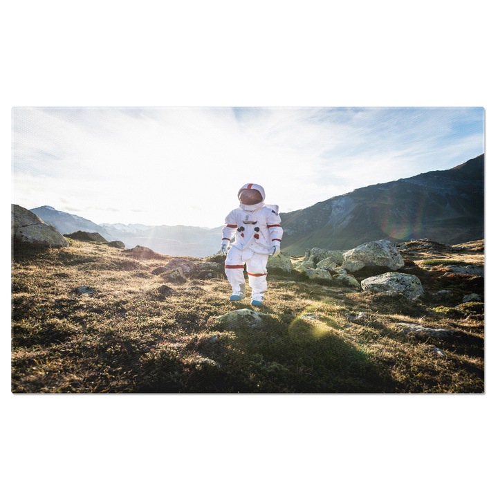 Tablou Canvas Astronaut Descoperind o Planeta Necunoscuta, spatiu, astronaut, explorare, extraterestru, galaxie 70x50CM