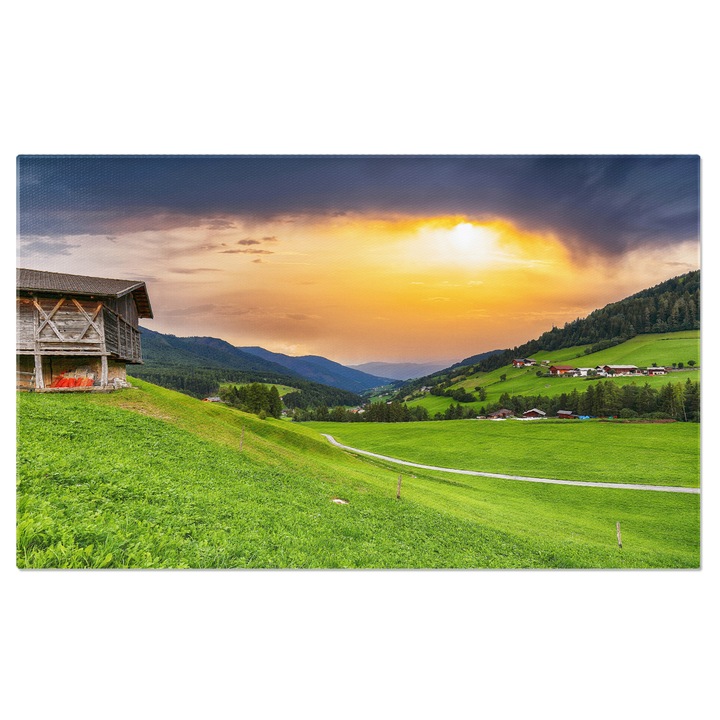 Tablou Canvas Peisaj Minunat cu Santa Maddalena, Munte, Santa Maddalena, Vara, Sat, Peisaj, Fundal, Calatorie, Casa, Iarba, Cladire, Padure, Munte, Verde, Ferma, Italia, Vacanta. 140x90CM
