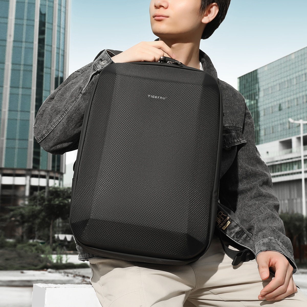 Rucsac laptop 15.6" business casual cu carcasa rigida din material impermeabil, TIGERNU, 30x16x45 cm, Negru