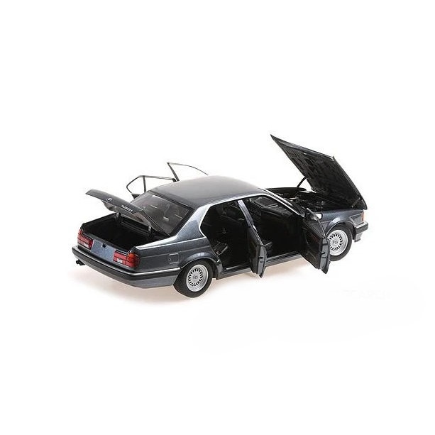 Macheta auto BMW 730i E32 grey 1986, 1:18 Minichamps - eMAG.ro