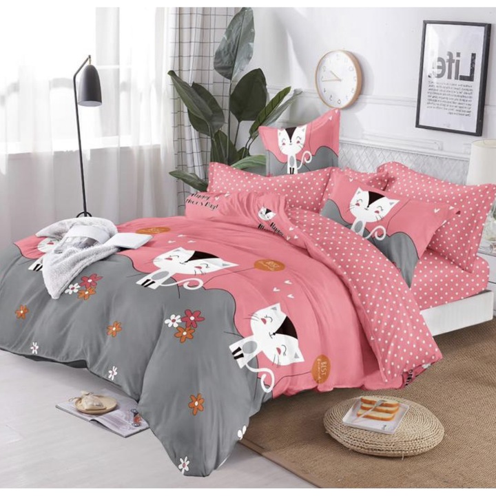 Set Lenjerie de pat dublu cu Elastic, 2 Persoane, 6 Piese, Pucioasa, Bumbac Finet, Cearceaf de pat cu elastic 180x200 cm, Cearceaf pilota cu 2 Fete 200x230 cm, 2 Huse perne 55x75 cm si 2 Huse perna 70x70 cm, Model Pisicute, Roz/Gri, FPE-034