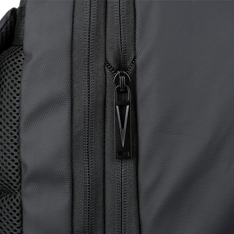 Rucsac laptop 17" pentru calatorii, expandabil, cu buzunar antifurt si port USB, Escalate, 31x19/24x47 cm, Negru