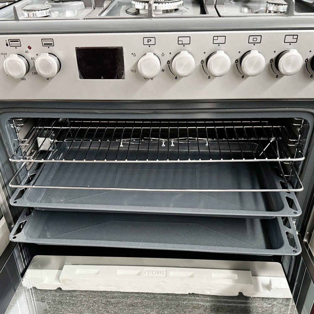 Aragaz 90 cm Nando Graphite Grey Studio Casa, 5 zone de gatit, Gaz, Wok, Rotisor, Timer digital, Termostat cuptor, Grill electric, Gratare fonta, Aprindere electrica, Clasa energetica A, Gri