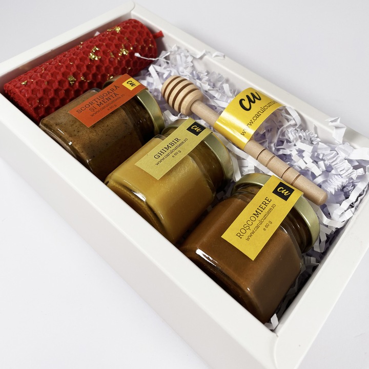 Pachet cadou Gold, miere de albine, lingura pentru miere, lumanare artizanala aurita