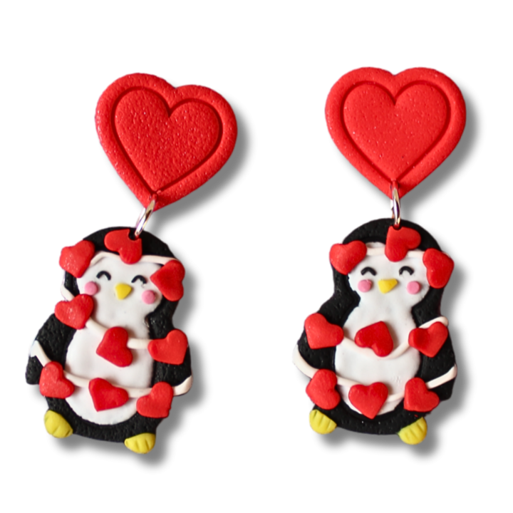 Cercei Handmade 'Crinis - Pinguin Indragostit', Lut Polimeric, Multicolor, Pin din otel inoxidabil