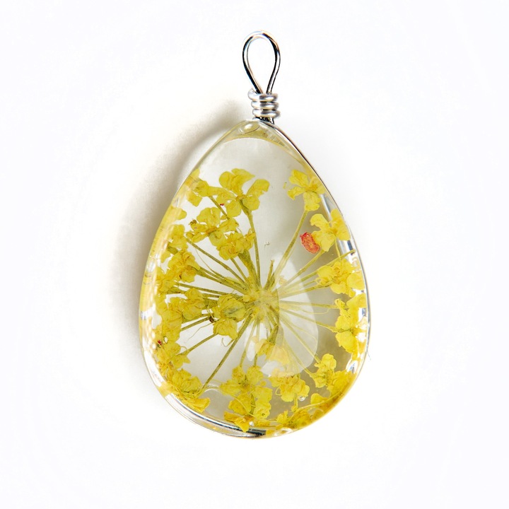 Martisor premium tip pandativ, transparent, cu floare naturala, galben