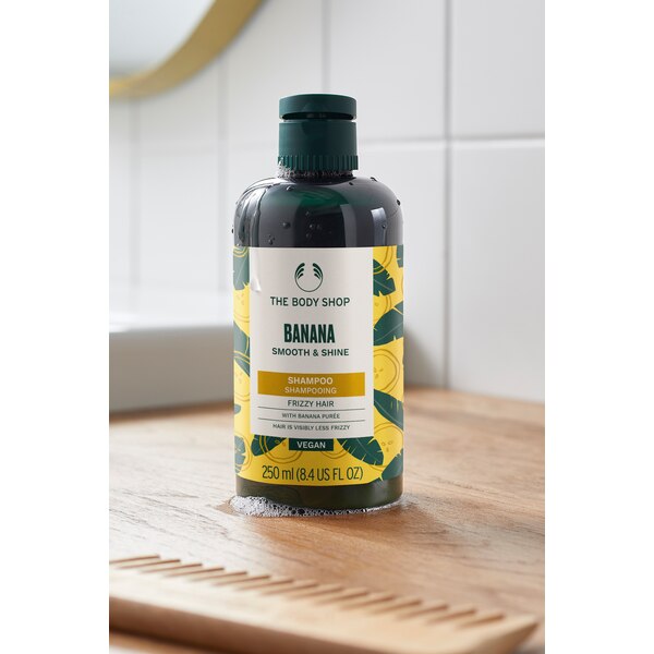 Sampon hranitor Banana, The Body Shop, 250 ml eMAG.ro