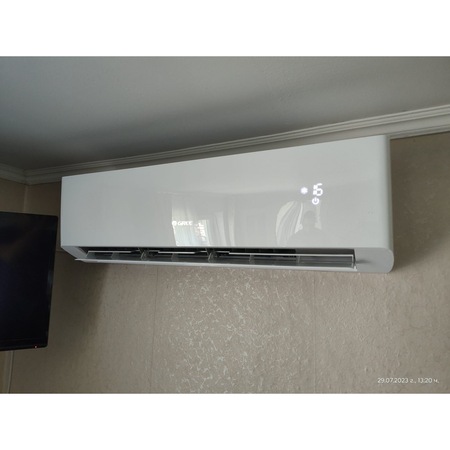 Инверторен климатик Gree GWH12AGC-K6DNA1A, WIFI Pular, 12000 BTU, R32, SEER: 6.50 (А++)/отопление SCOP: 4.10(А+)