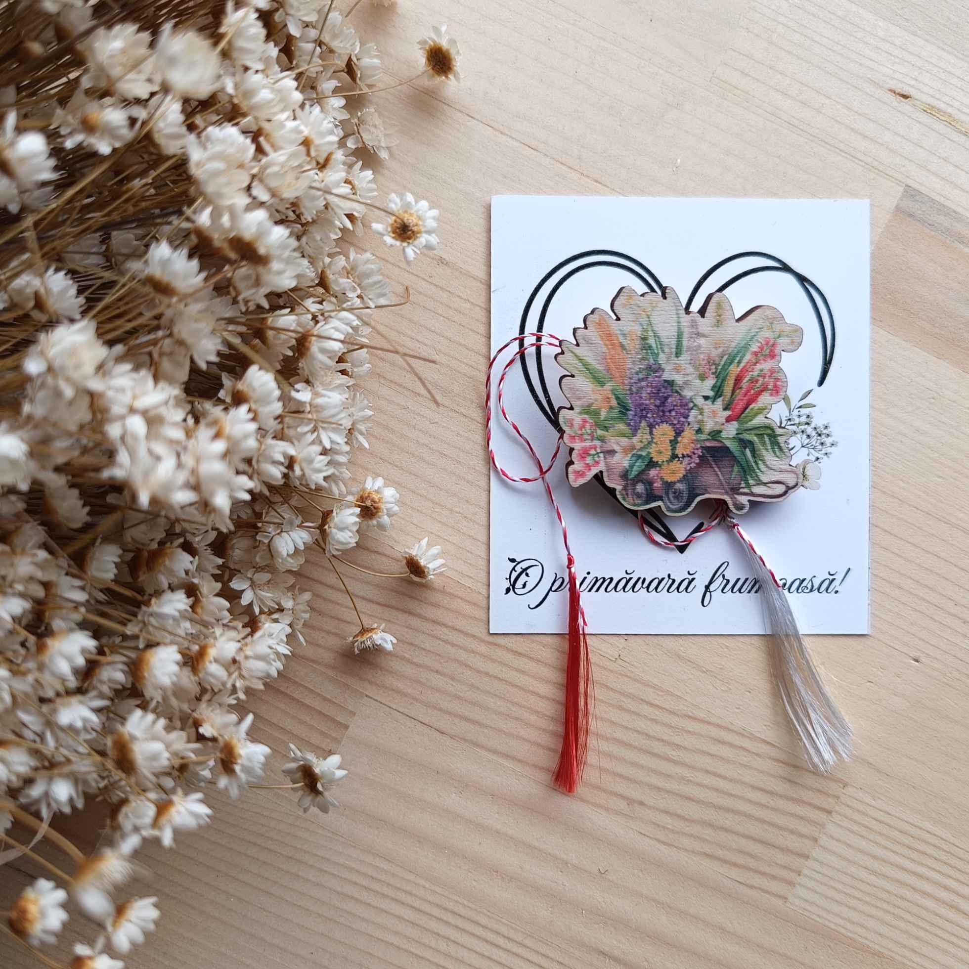 Martisor Brosa Car cu Flori, 4, 5 cm, Lemn eMAG.ro