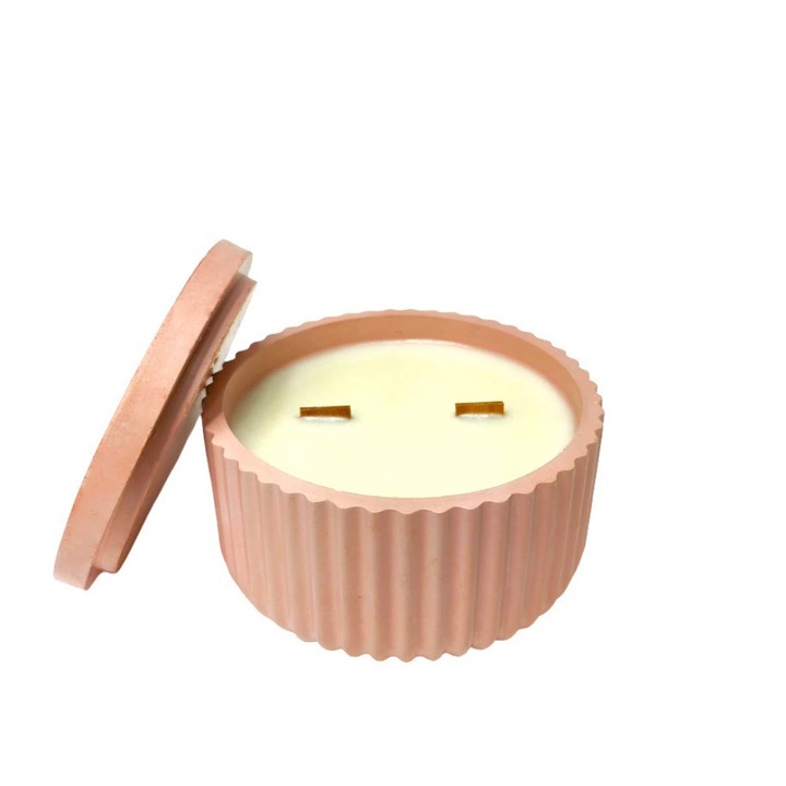 Lumanare parfumata decorativa doua fitiluri de lemn-Garden Escape Rose, Hand Made, 225gr