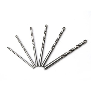 Seturi si accesorii pentru gaurit si insurubat