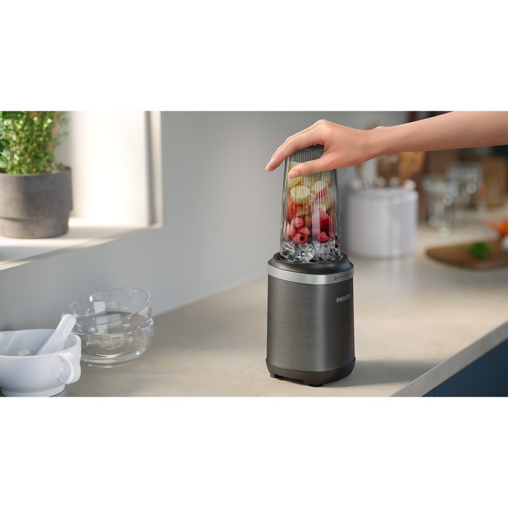 Блендер Philips HR2767/00 Series 5000, 800 W, Технология и остриета ProBlend Plus, Подвижни остриета, Чаша с капак 700 мл, Компактен дизайн