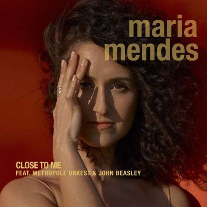 Maria Mendes - Close To Me (CD)