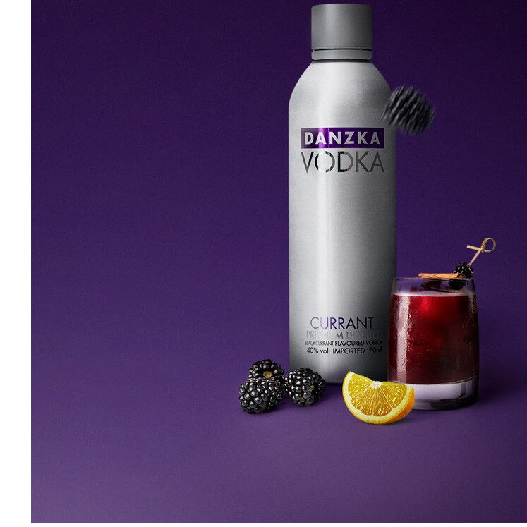 Vodca Danzka Currant, Flavoured Danish, 40%, 0.7l - eMAG.ro