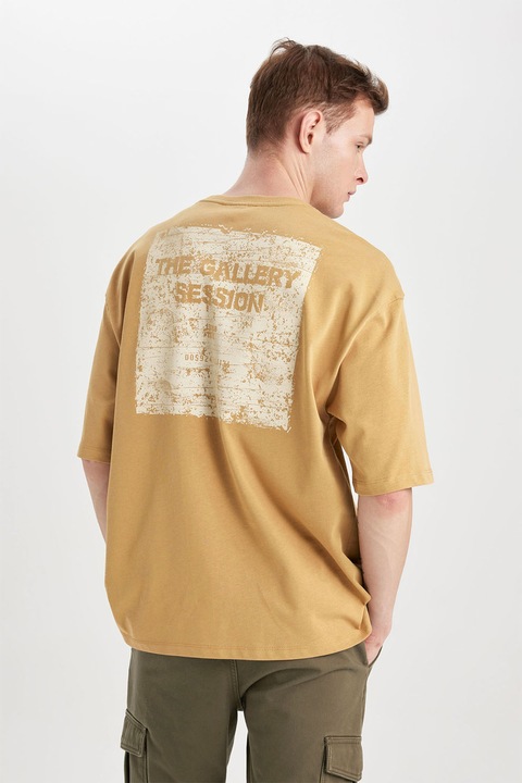 DeFacto, Tricou din bumbac cu decolteu la baza gatului si imprimeu text, Galben mustar
