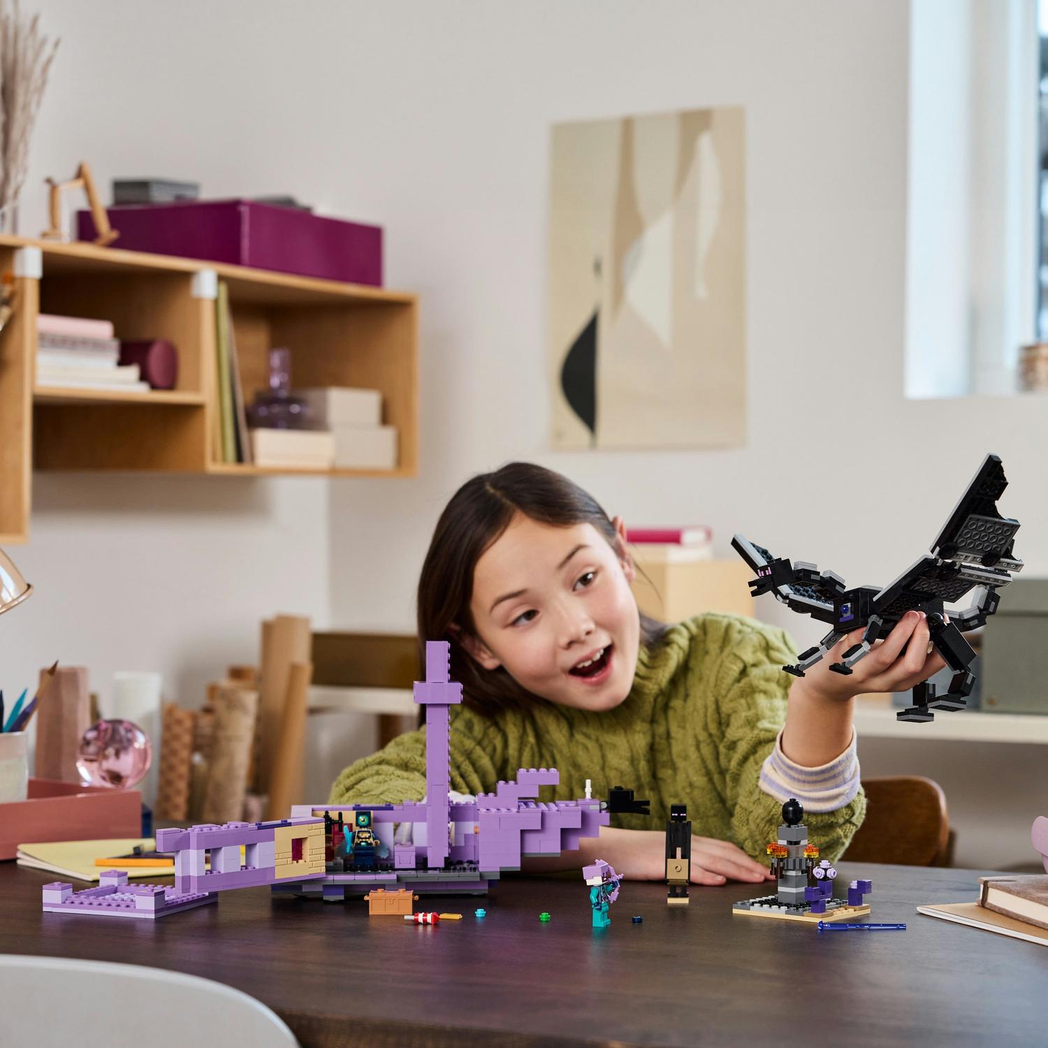 LEGO® Minecraft® - Dragon Ender si Corabia din End 21264, 657