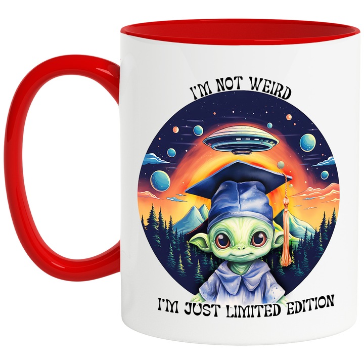 Чаша с извънземно с абитуриентска шапка, илюстрация, послание "I'm not weird, I'm just limited edition", илюстрация, weird, лимитирана серия, летяща чиния, 330 мл, керамика с червена дръжка