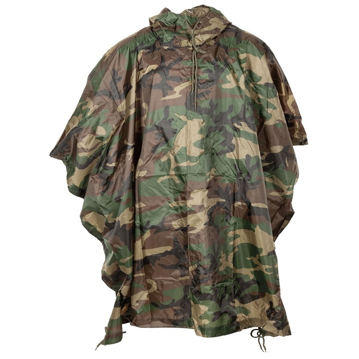Pelerină MFH Tip Poncho din Poliester Impermeabil, Dimensiuni 144 x 223 cm, Design Camuflaj Militar, Pelerină de Ploaie Multifuncțională pentru Drumeții, Pescuit, Vânătoare și Camping, Protecție Completă împotriva Ploii, Material Rezistent și Ușor