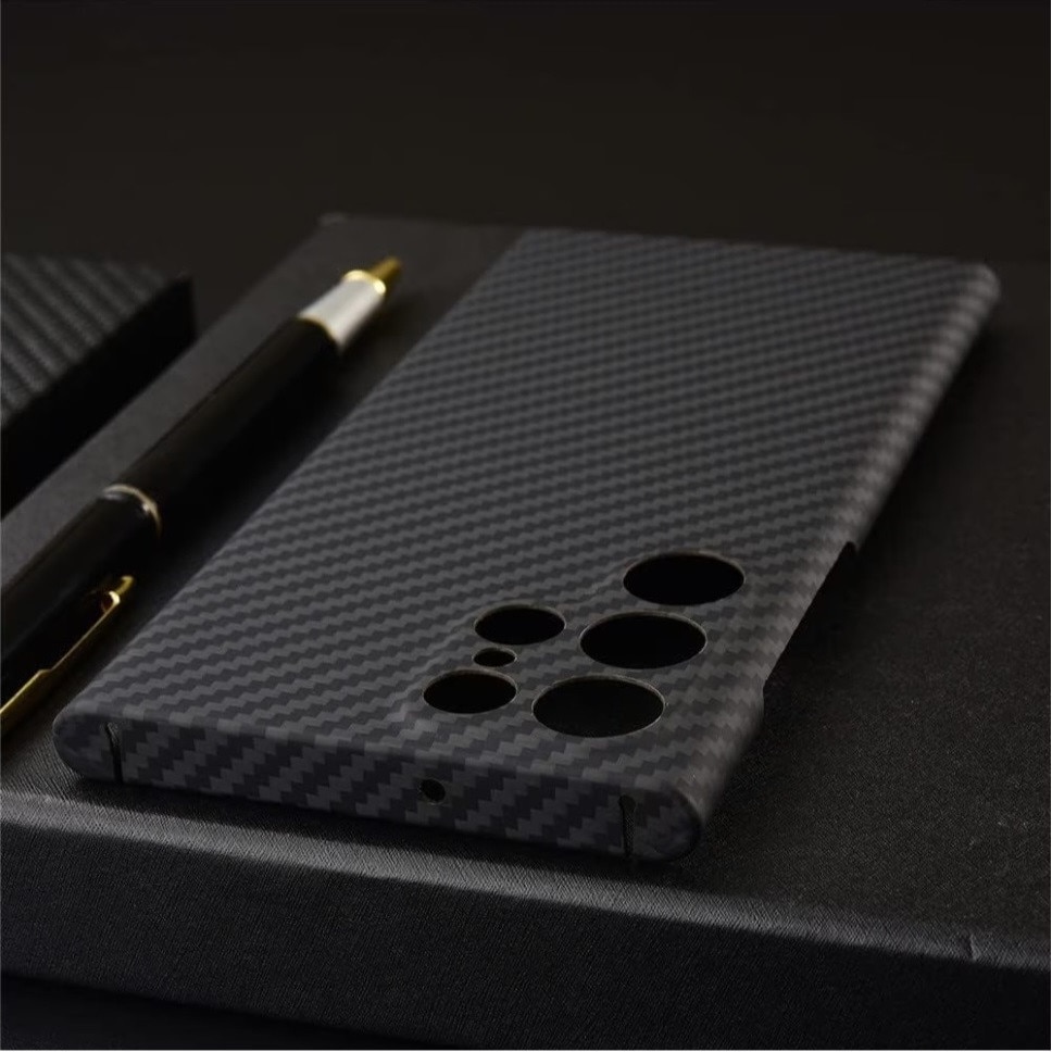 Husa protectie din Kevlar compatibila cu Samsung Galaxy S24 Ultra, din Fibra de Carbon, Aramida, ultra slim, ultra rezistenta, protectie camera, Negru, ISAG