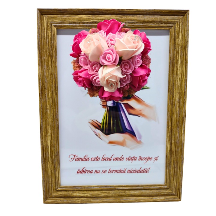 Tablou in rama A4 (30x21 cm) - Familia este locul unde viata incepe si iubirea nu se termina niciodata - v9 decorat cu flori de sapun roz - roz pal