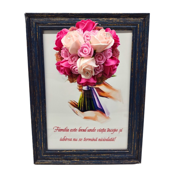 Tablou in rama A4 (30x21 cm) - Familia este locul unde viata incepe si iubirea nu se termina niciodata - v11 decorat cu flori de sapun roz - roz pal