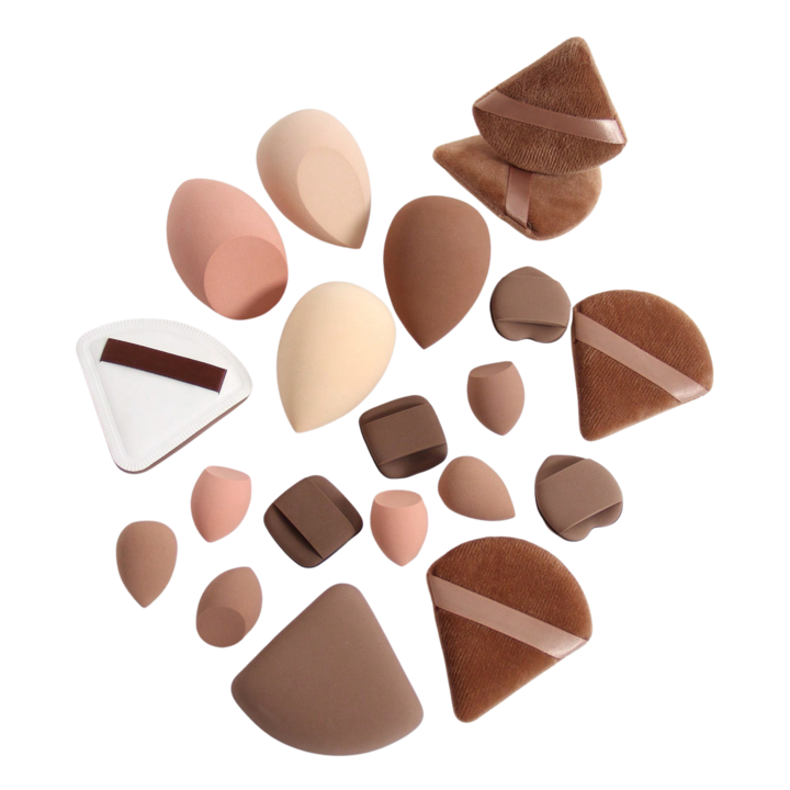 Set cu 20 de accesorii pentru machiaj, bureti si pufuri, Maro