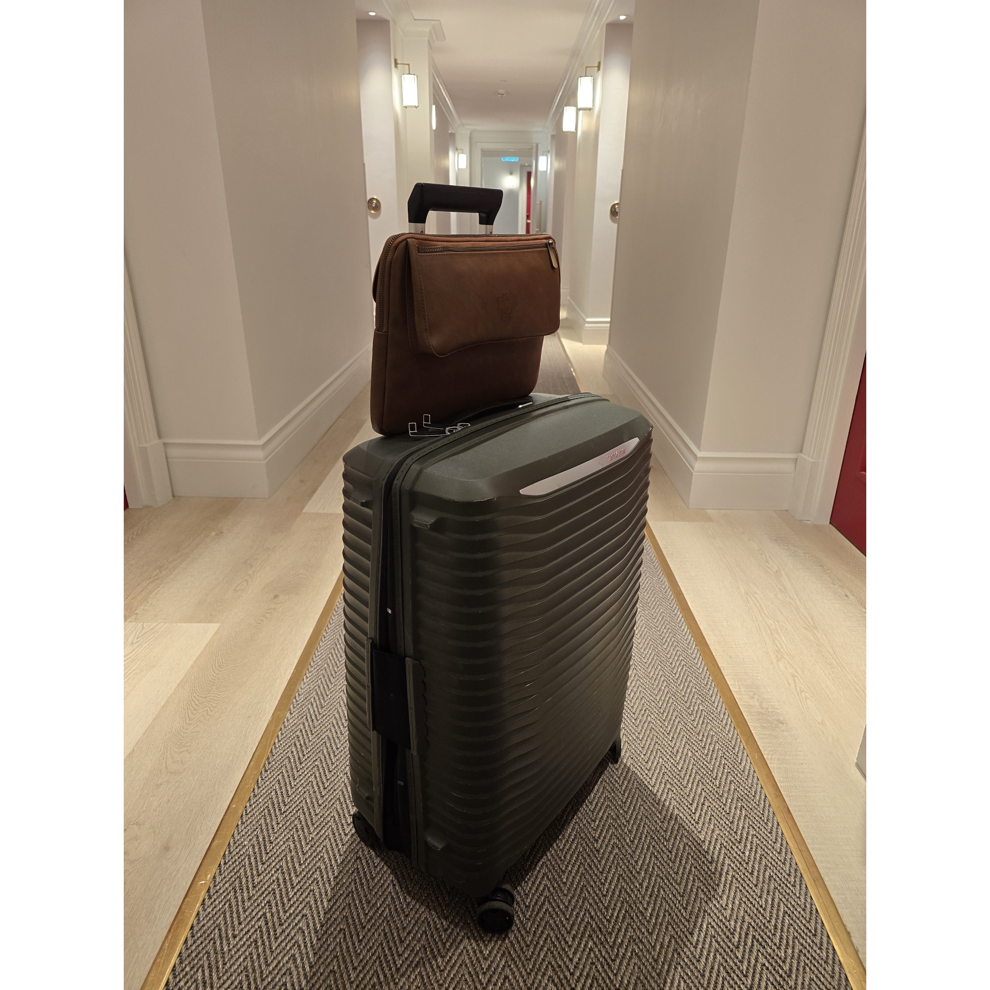 Geanta pentru Laptop 13,3 inch, Transilvanian Bags, Executive, Piele ecologica, Maro, 23x34 cm