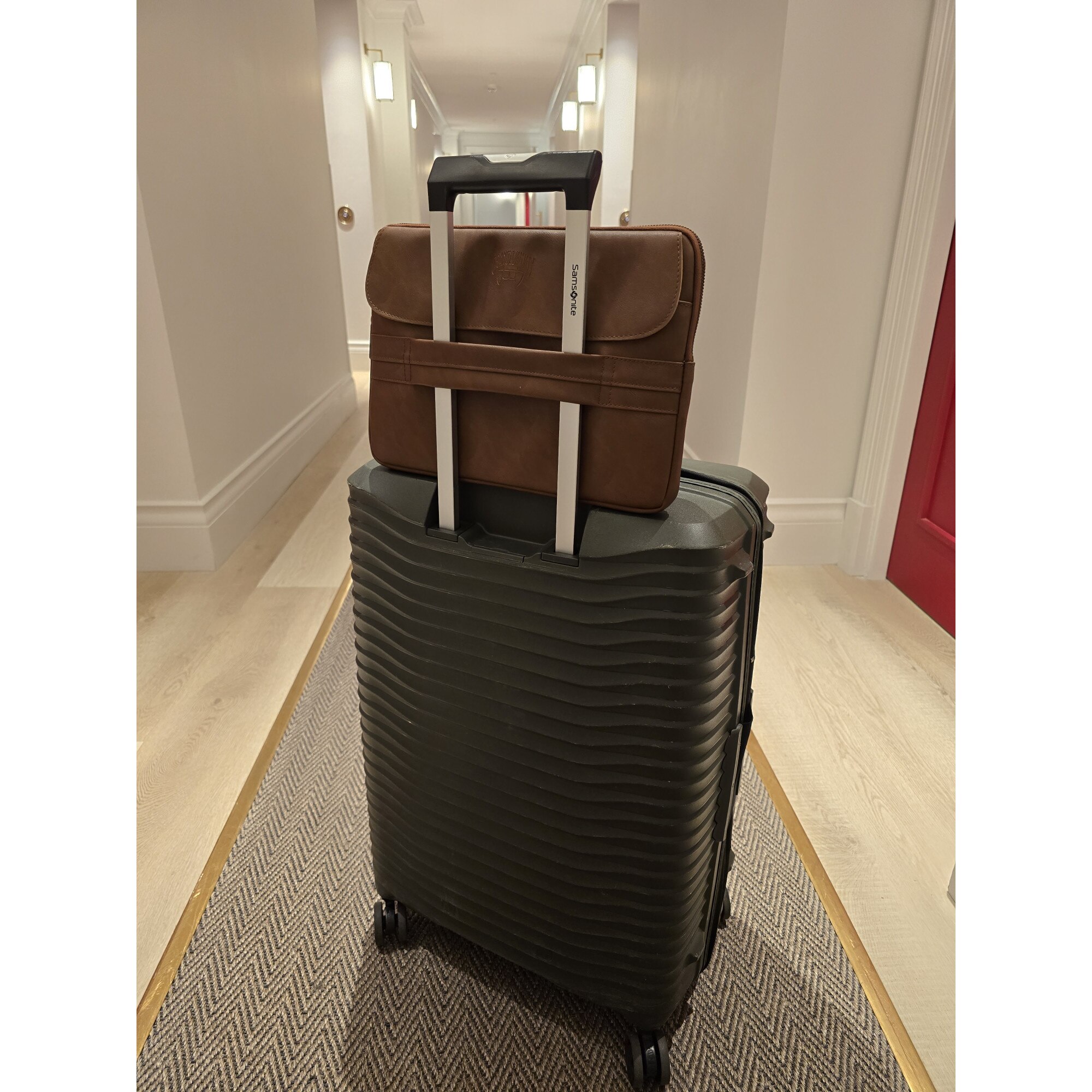 Geanta pentru Laptop 13,3 inch, Transilvanian Bags, Executive, Piele ecologica, Maro, 23x34 cm
