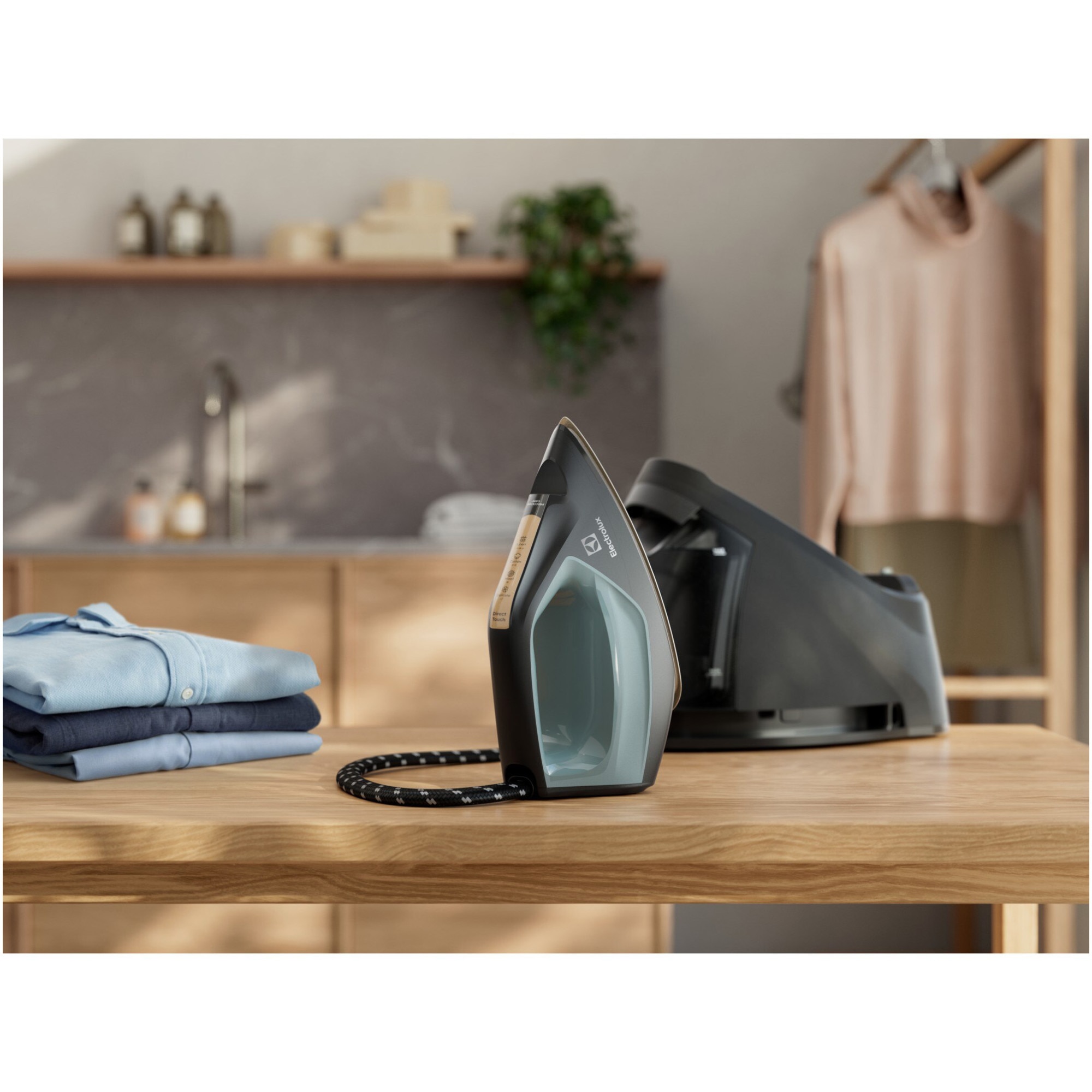 Парогенератор Electrolux Renew 800 E8ST2-8OG, 2400W, 7.5 бара, Парна ...