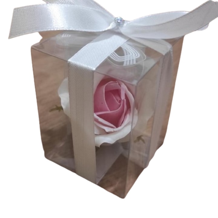 Set 20 marturii nunta/botez cu trandafir de sapun, parfumat, roz si alb bicolor, in cutiuta acetofan transparenta, 5x5x6.5 cm