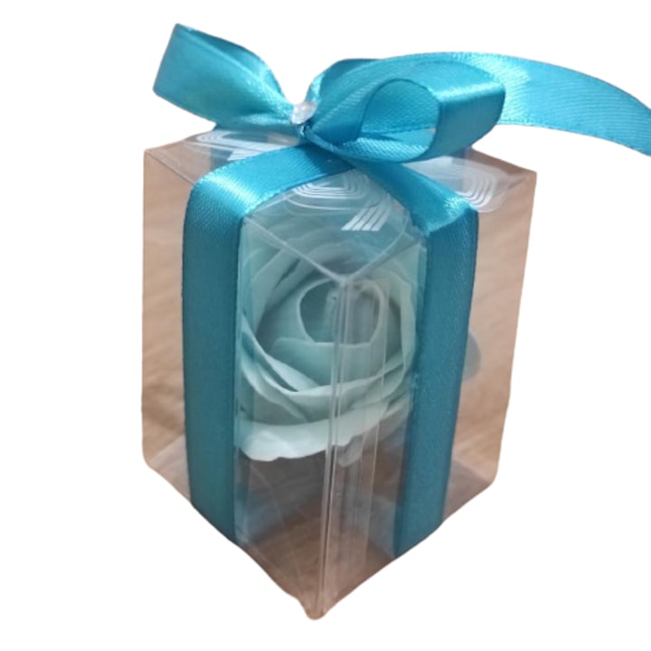 Set 5 marturii nunta/botez cu trandafir de sapun, parfumat, turcoaz, in cutiuta acetofan transparenta, 5x5x6.5 cm