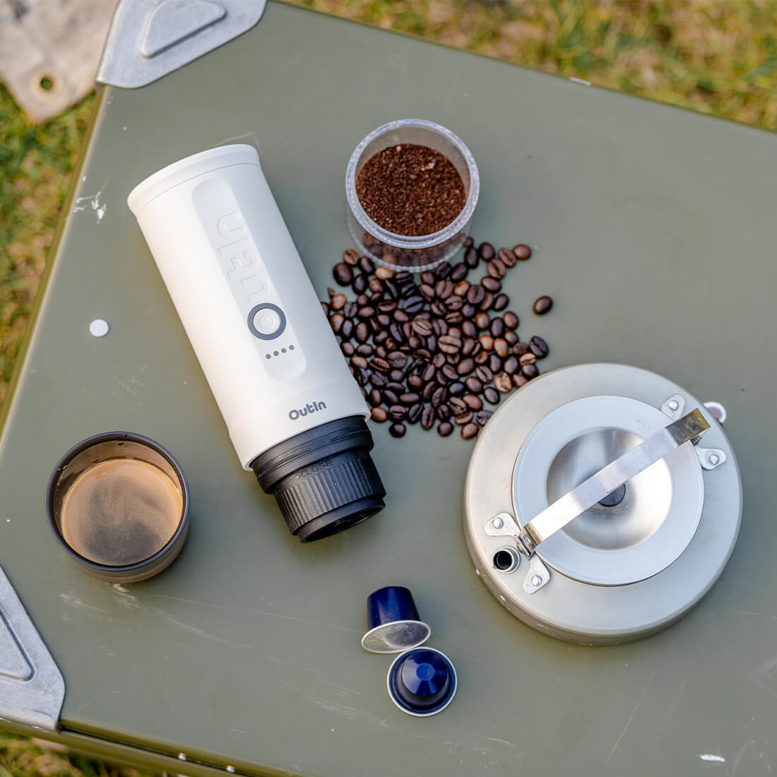 Espressor portabil Outin Nano, 20 bar, 7500 mAh, alb