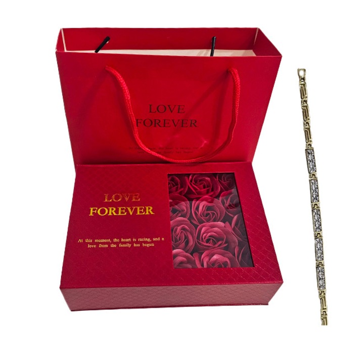 Комплект Cutie Love Forever, червени сапунени рози и модна гривна, Червен