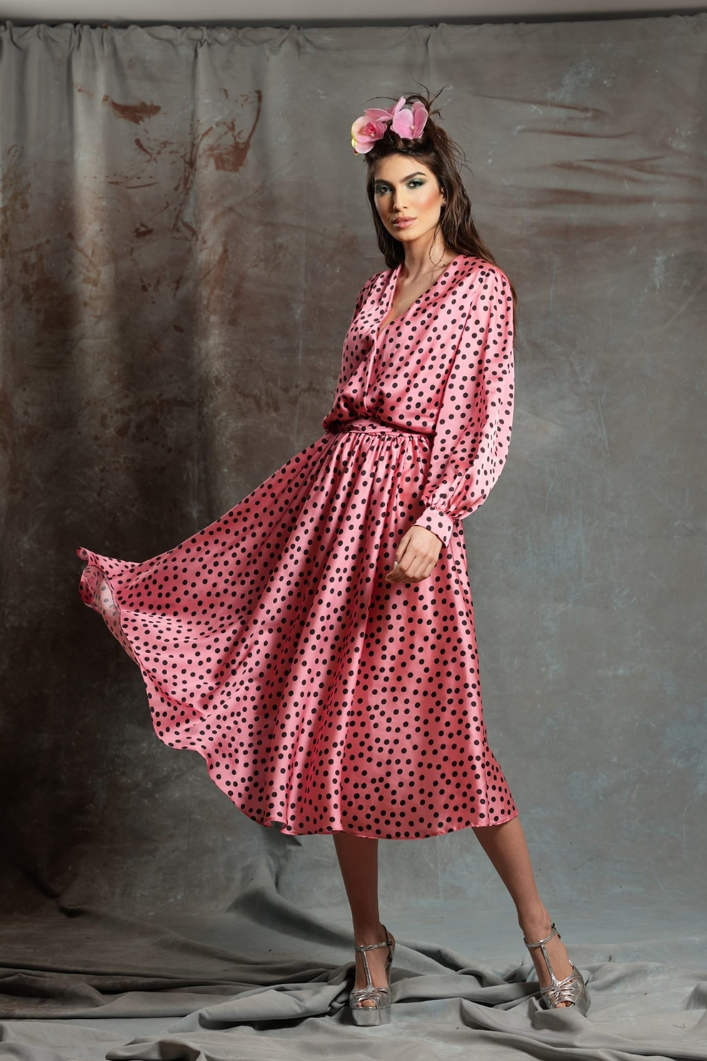 MIAU by Clara Rotescu, Rochie din amestec de matase cu decolteu in V si model Columbiana, Roz