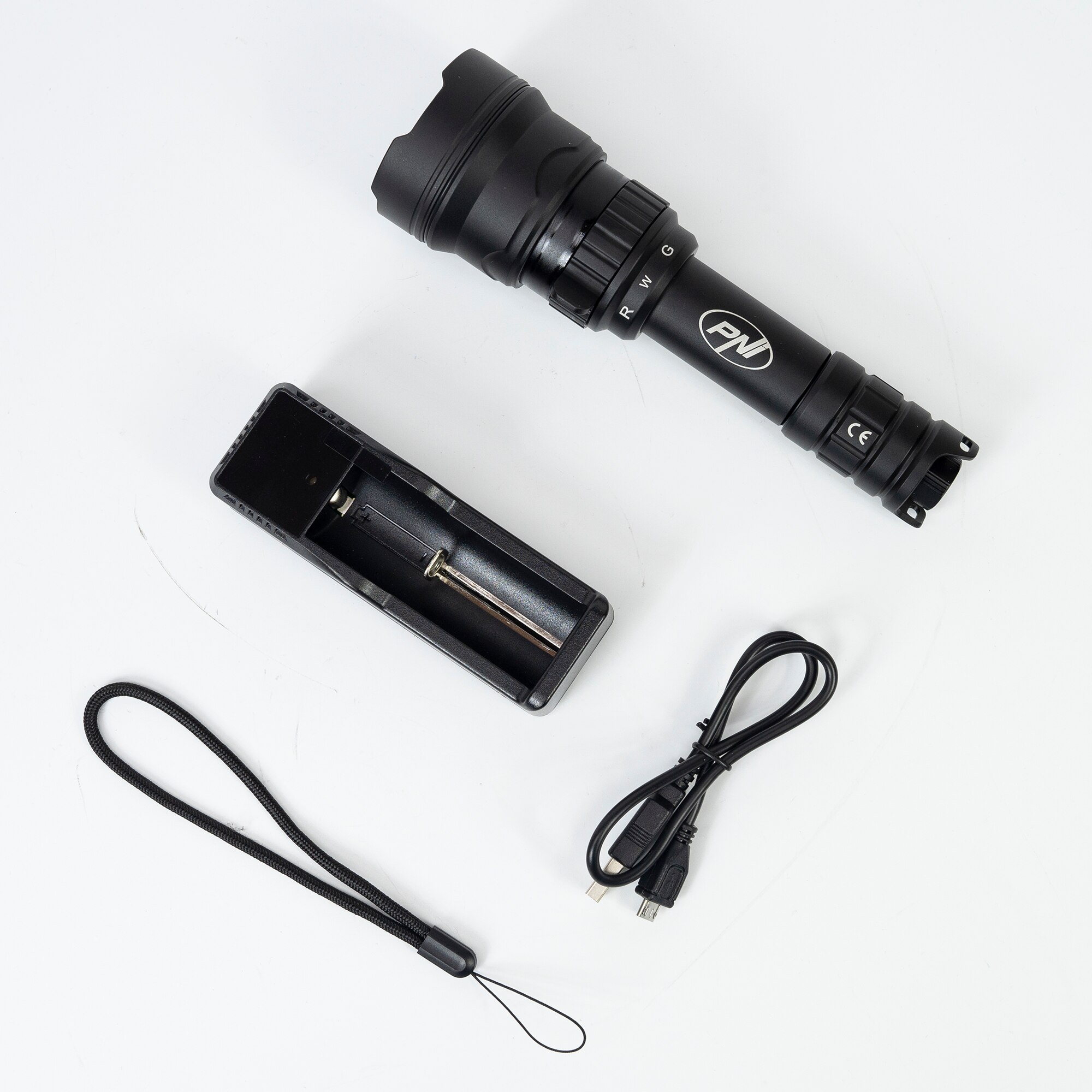 Linterna de alumminio PNI ADVENTURE F-450 con batería y cable de carga