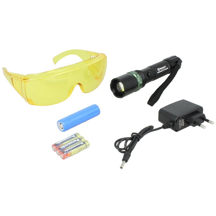 UV лампа за откриване на течове на хладилен агент Mastercool UV 50W, с функция ZOOM, включено зарядно и очила