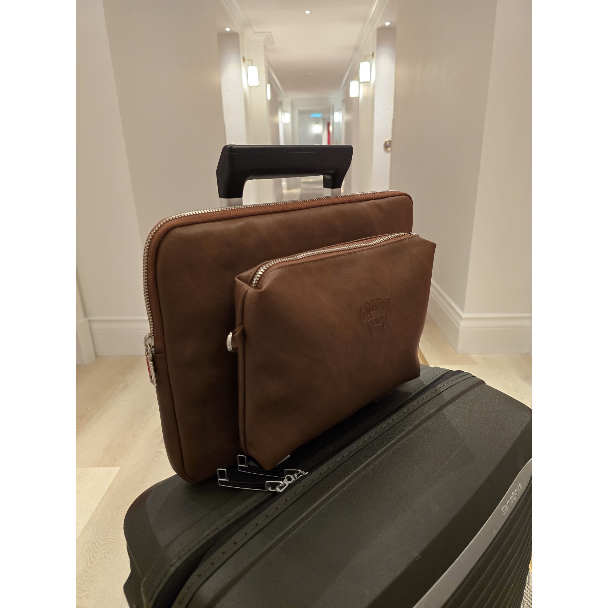 Geanta pentru Laptop 13,3 inch, Transilvanian Bags, Twinpack, Piele ecologica, Maro, 23x34 cm