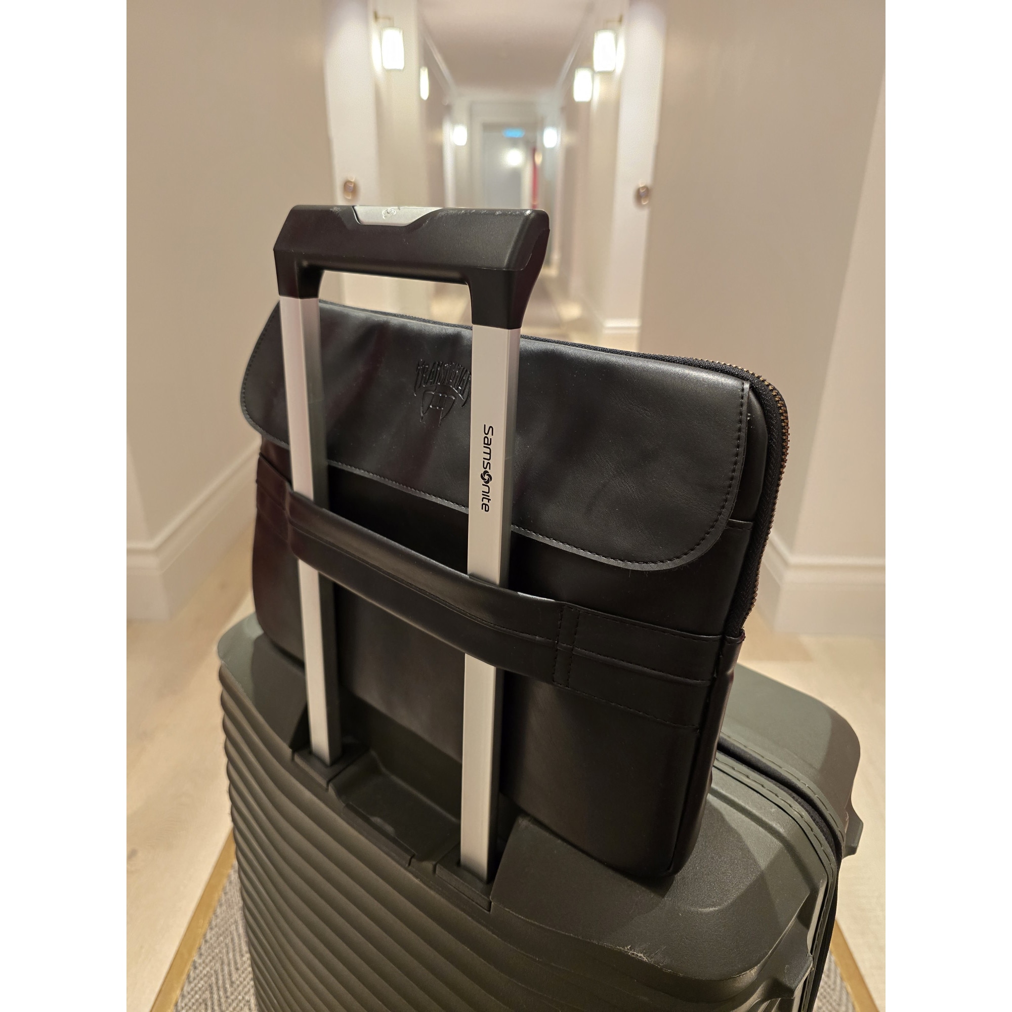 Geanta pentru Laptop 15,6 inch, Transilvanian Bags, Executive, Piele ecologica, Negru, 26x38 cm